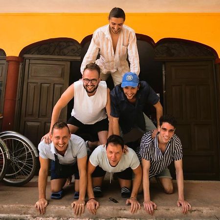 Hostal Las Cruces 巴利亚多利德 外观 照片