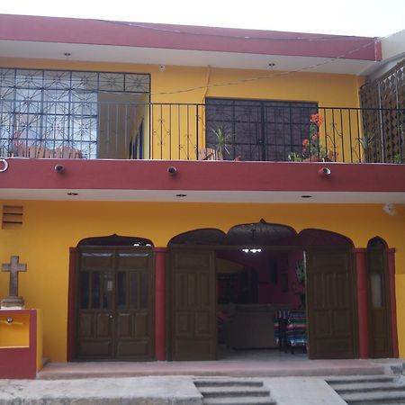 Hostal Las Cruces 巴利亚多利德 外观 照片