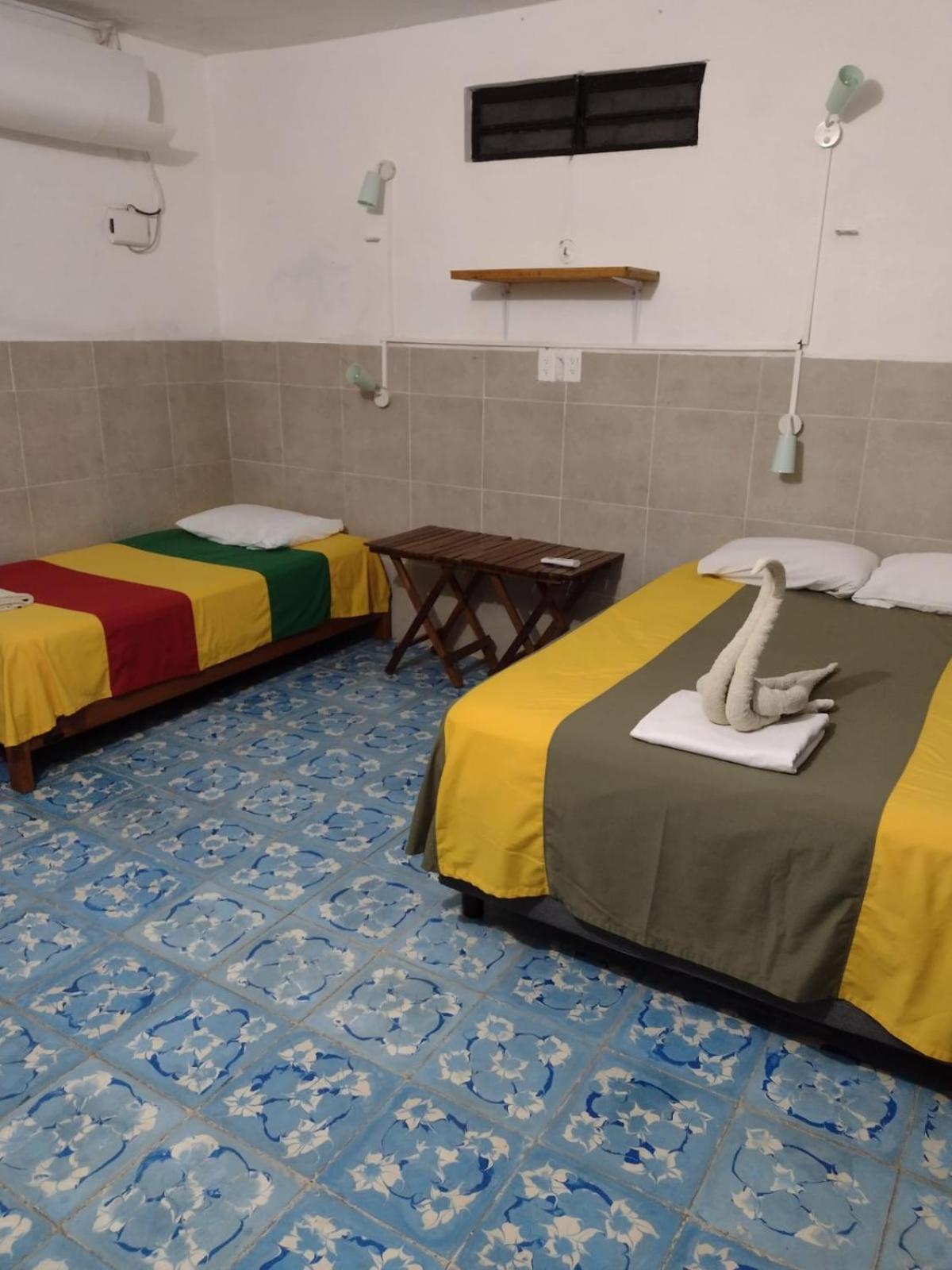 Hostal Las Cruces 巴利亚多利德 外观 照片
