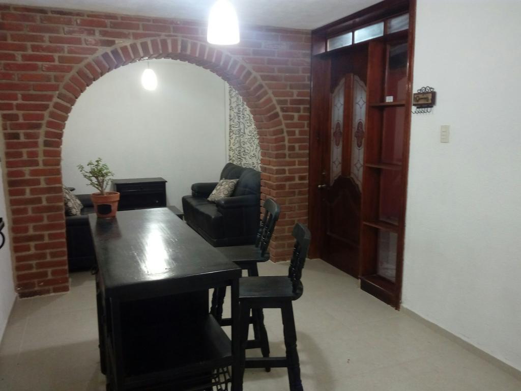 Hostal Las Cruces 巴利亚多利德 外观 照片