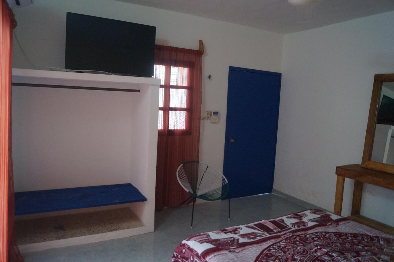 Hostal Las Cruces 巴利亚多利德 外观 照片