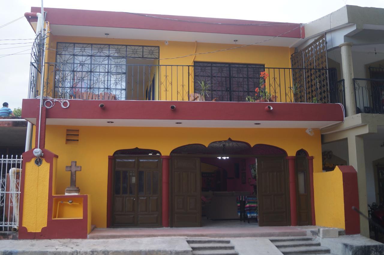 Hostal Las Cruces 巴利亚多利德 外观 照片