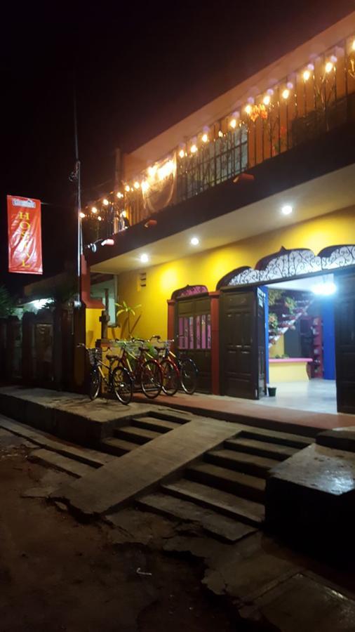 Hostal Las Cruces 巴利亚多利德 外观 照片