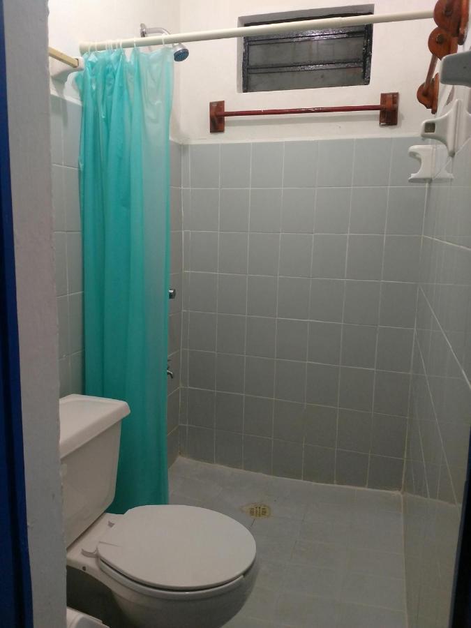 Hostal Las Cruces 巴利亚多利德 外观 照片